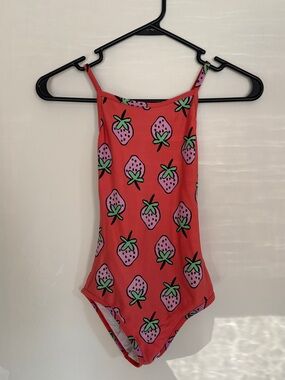 Hanna Andersson Girls Strawberries One Piece Swimsuit Size 6-7